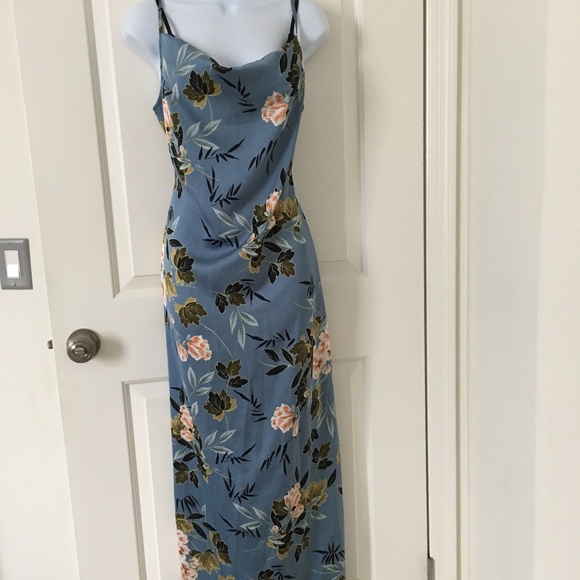 M Dresses & Skirts - NWOT SkY Blue Floral Spaghetti Straps. Size 10